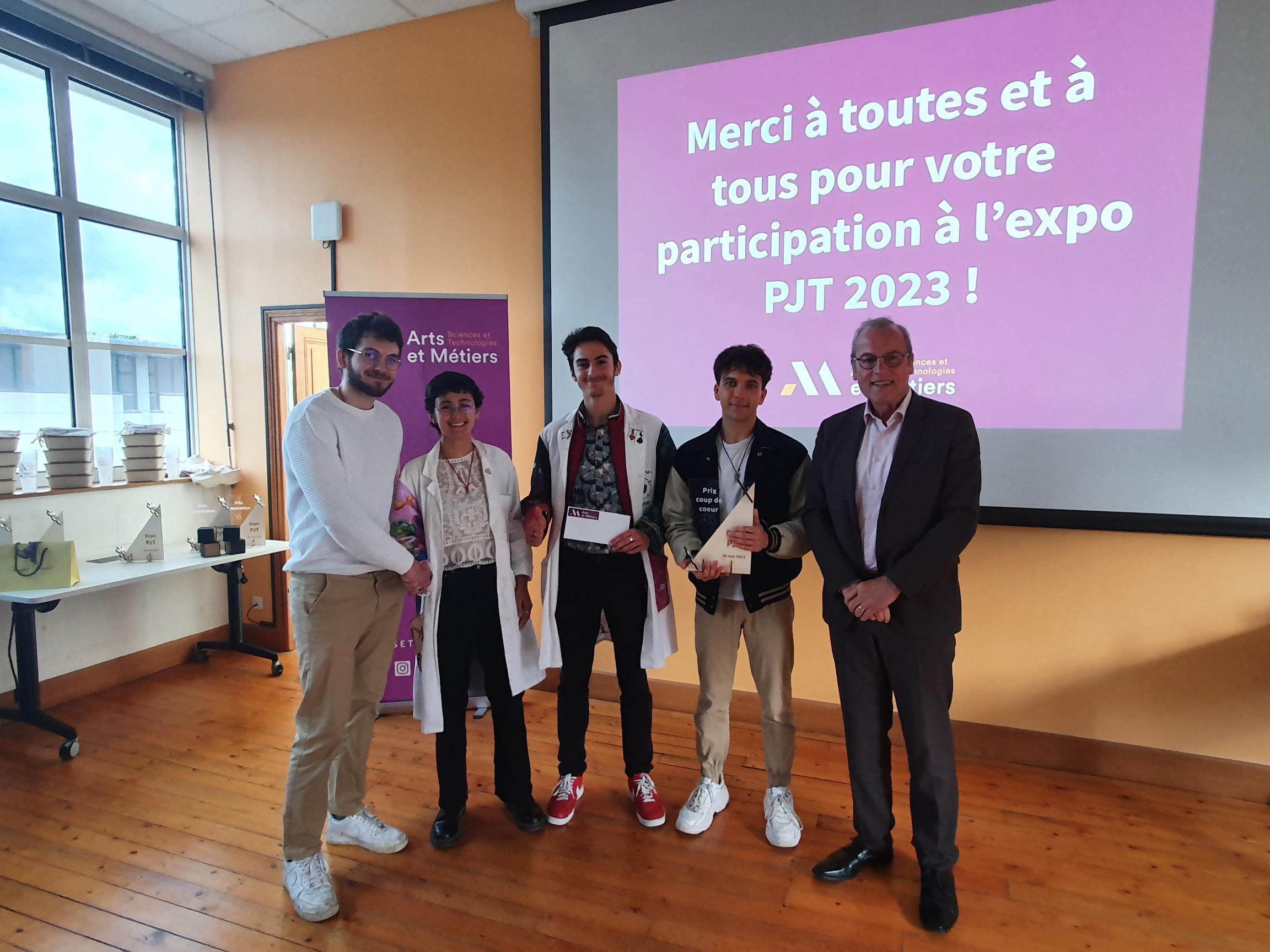 1ère édition de l'exposition PJT sur le campus de ChâlonsenChampagne ! Arts et métiers